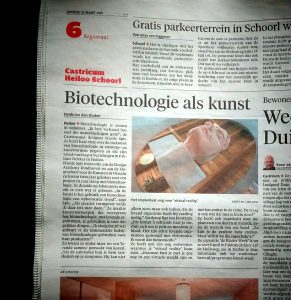 artikel in NoordHollands Dagblad over de BioArt tentoonstelling van Nicole Spit in 2018
